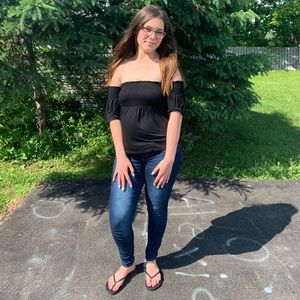 Meet your Posher, Melissa